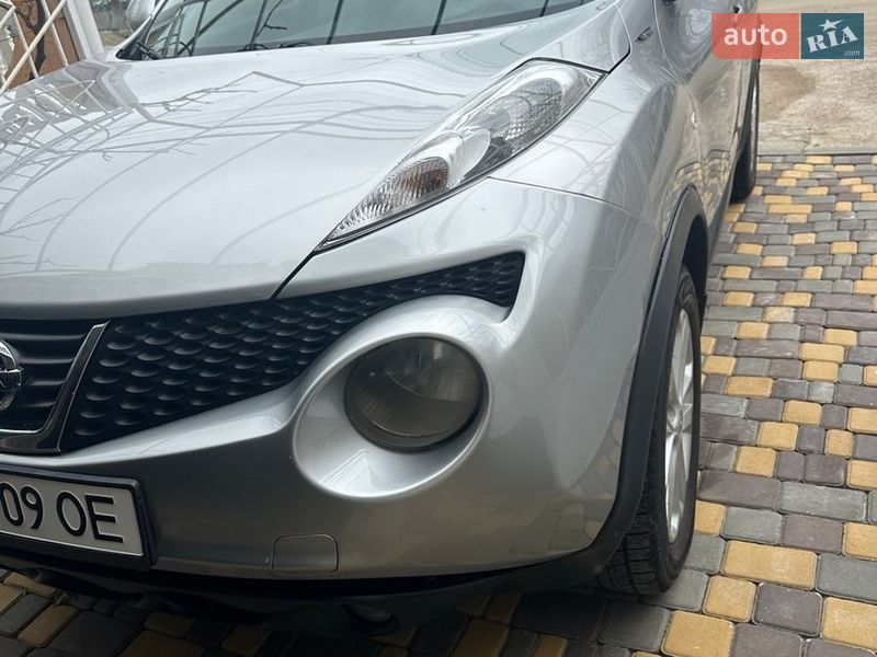 Внедорожник / Кроссовер Nissan Juke 2011 в Тарутине