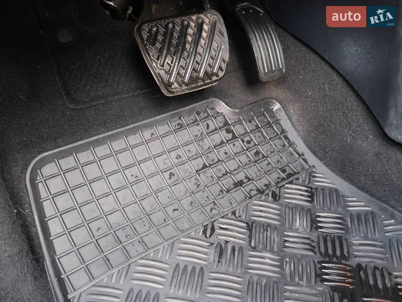 Внедорожник / Кроссовер Nissan Juke 2013 в Ивано-Франковске фото 21 Внедорожник / Кроссовер Nissan Juke 2013 в Ивано-Франковске