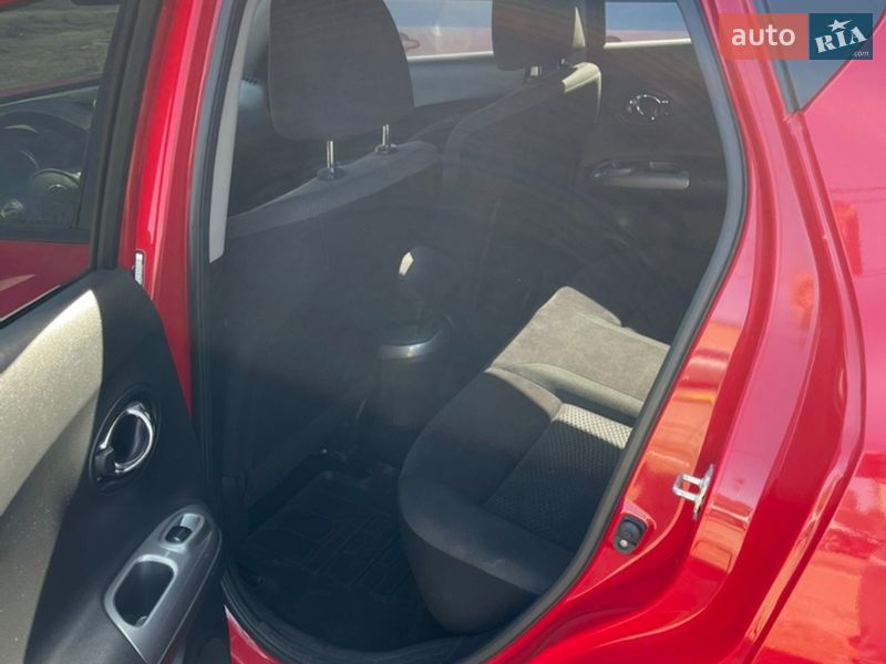 Внедорожник / Кроссовер Nissan Juke 2014 в Харькове