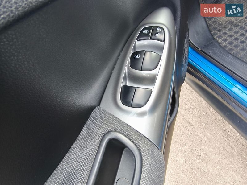 Внедорожник / Кроссовер Nissan Juke 2018 в Киеве