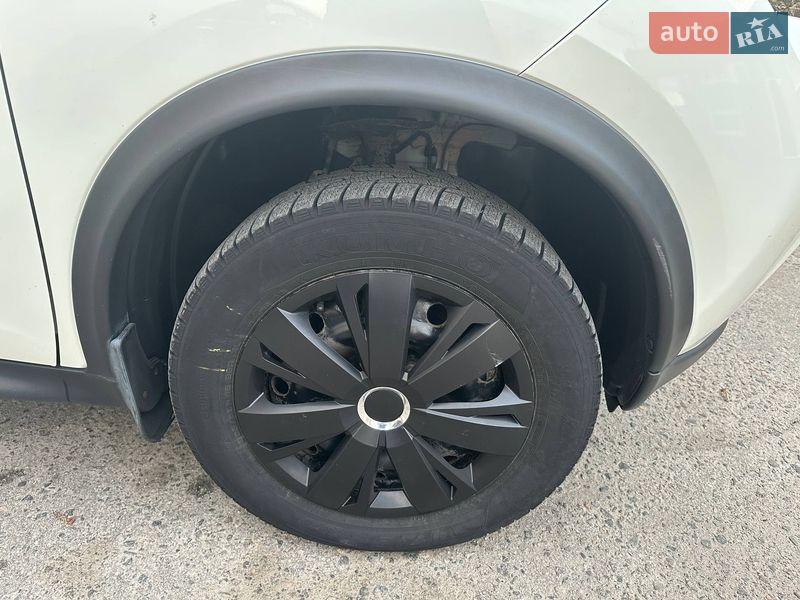 Внедорожник / Кроссовер Nissan Juke 2019 в Днепре