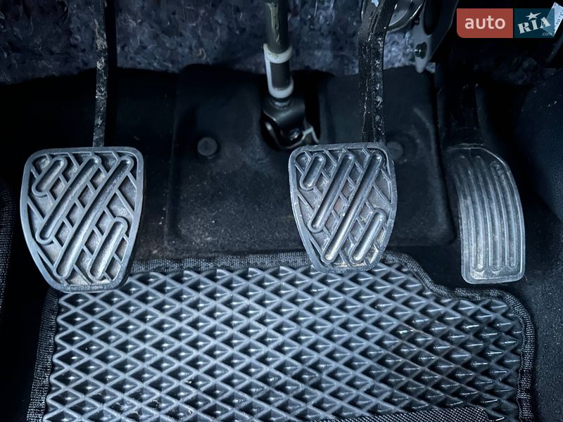 Внедорожник / Кроссовер Nissan Juke 2019 в Днепре