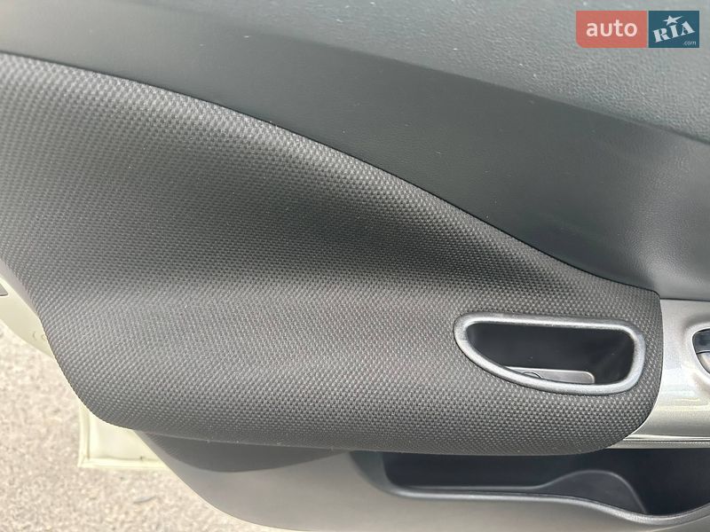 Внедорожник / Кроссовер Nissan Juke 2019 в Днепре