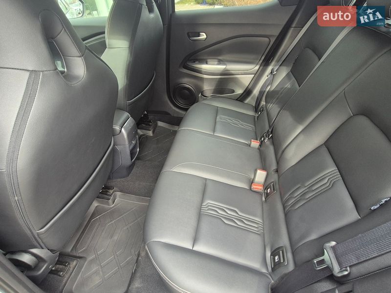 Внедорожник / Кроссовер Nissan Juke 2023 в Киеве