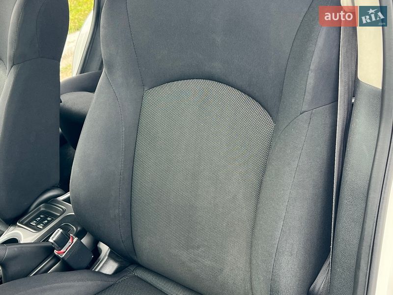 Внедорожник / Кроссовер Nissan Juke 2012 в Ровно фото 31 Внедорожник / Кроссовер Nissan Juke 2012 в Ровно