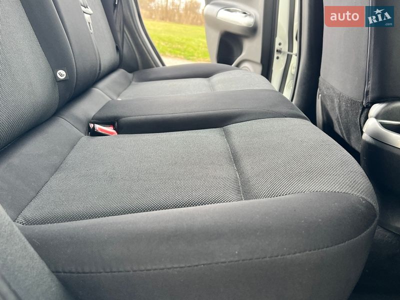 Внедорожник / Кроссовер Nissan Juke 2012 в Ровно фото 62 Внедорожник / Кроссовер Nissan Juke 2012 в Ровно