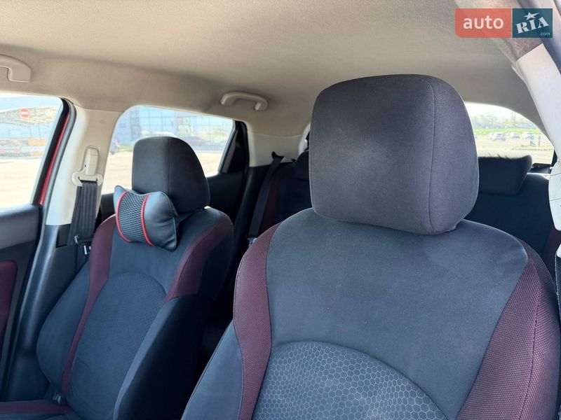 Позашляховик / Кросовер Nissan Juke 2011 в Кривому Розі