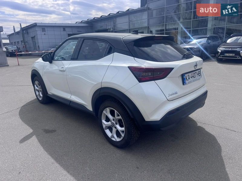 Внедорожник / Кроссовер Nissan Juke 2022 в Киеве