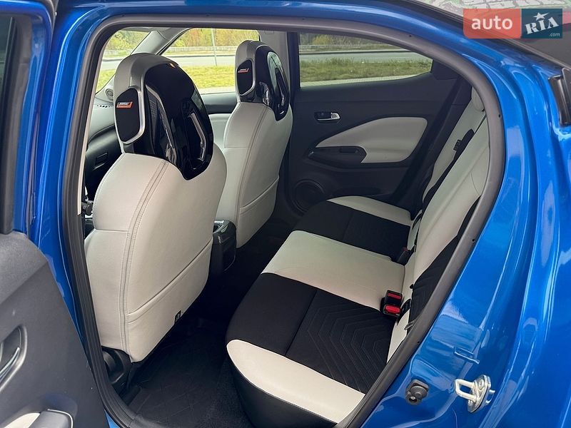 Внедорожник / Кроссовер Nissan Juke 2023 в Киеве