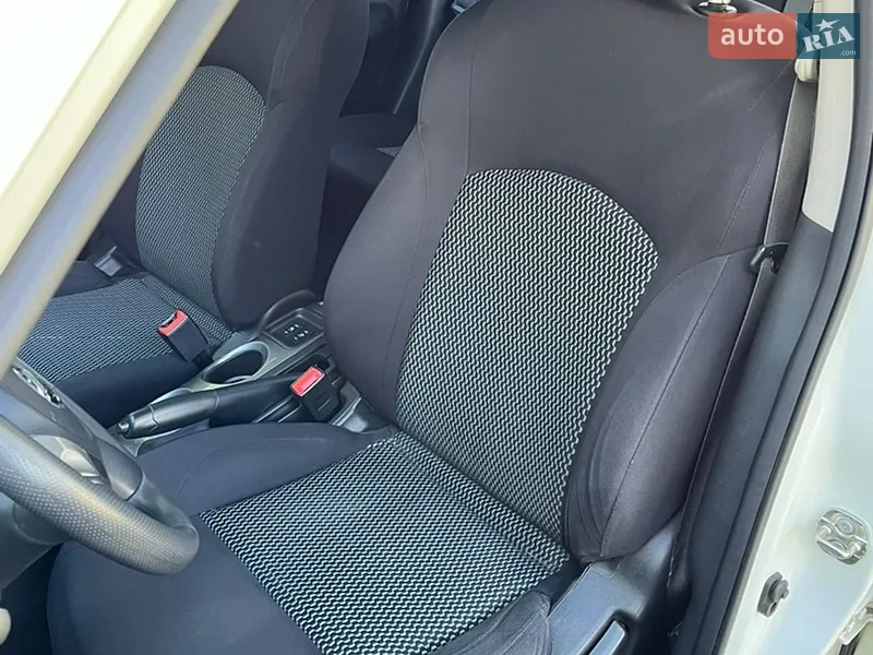 Nissan Juke 2017 VIN SJNFBAF15U7398640 фото оголошення 19 з 71