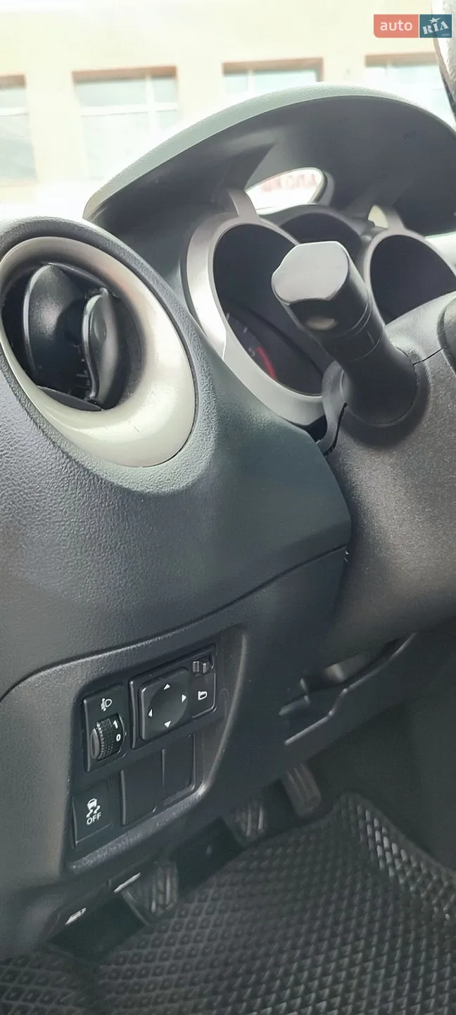 2011 Nissan Juke - мініатюра 31