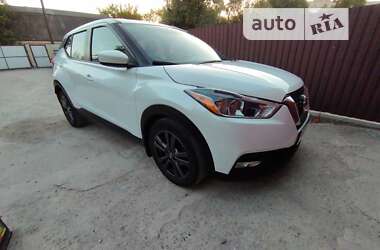 Позашляховик / Кросовер Nissan Kicks 2020 в 