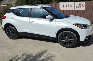 Позашляховик / Кросовер Nissan Kicks 2020 в 