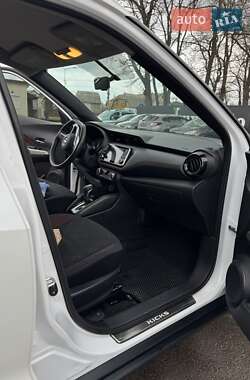 Внедорожник / Кроссовер Nissan Kicks 2018 в 
