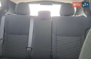 Позашляховик / Кросовер Nissan Kicks 2021 в 