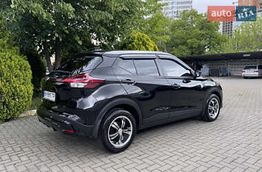 Позашляховик / Кросовер Nissan Kicks 2021 в 