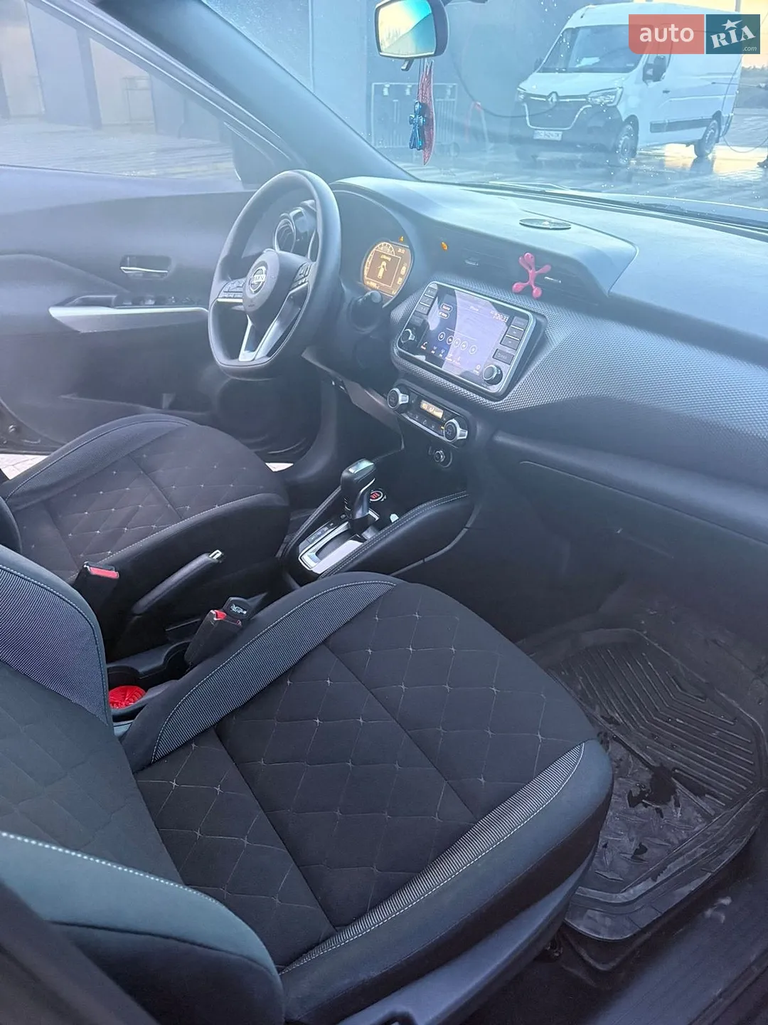 2019 Nissan Kicks - мініатюра 13