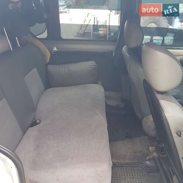 Мінівен Nissan Kubistar 2004 в Львові