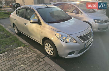 Седан Nissan Latio 2012 в Киеве