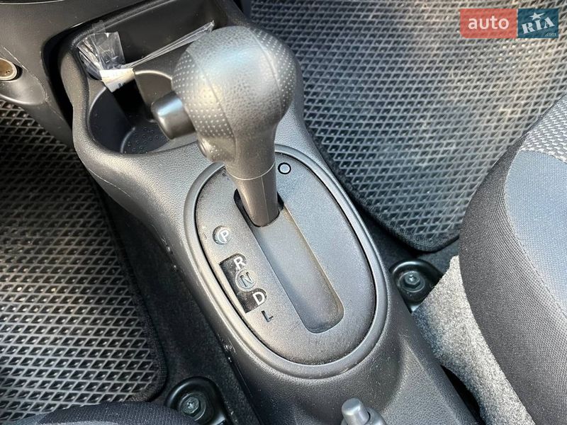 Седан Nissan Latio 2012 в Киеве