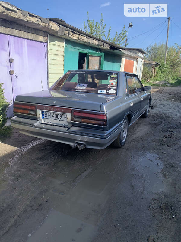 nissan laurel olx