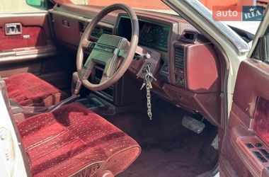 Седан Nissan Laurel 1988 в Одесі