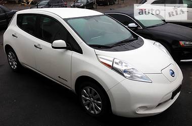 Хэтчбек Nissan Leaf 2015 в Киеве