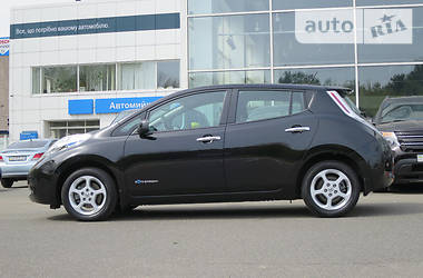 Хэтчбек Nissan Leaf 2014 в Киеве