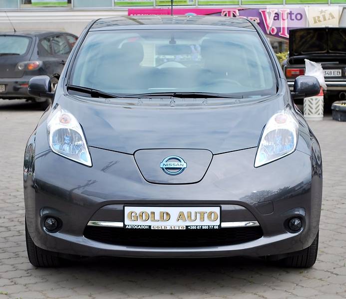 Хэтчбек Nissan Leaf 2013 в Одессе