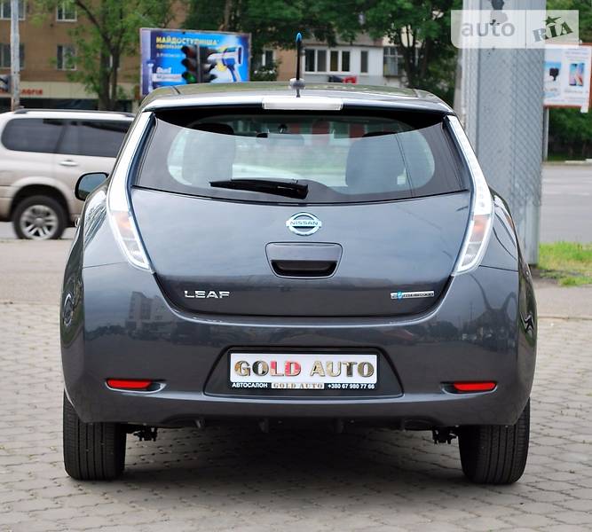 Хэтчбек Nissan Leaf 2013 в Одессе