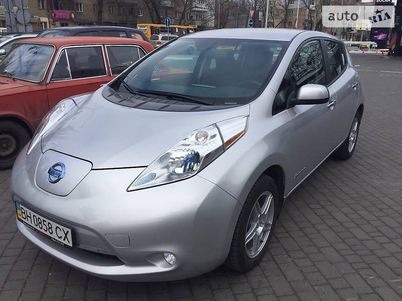 Хэтчбек Nissan Leaf 2013 в Одессе