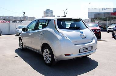 Хэтчбек Nissan Leaf 2015 в Одессе