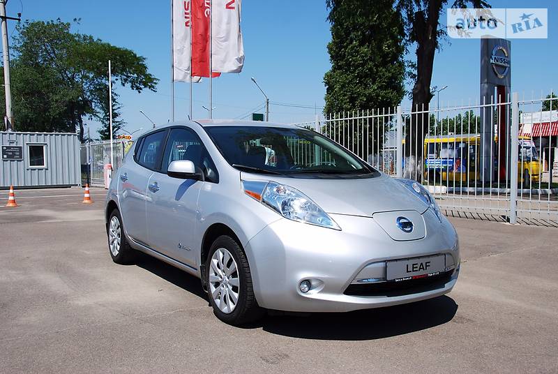 Хэтчбек Nissan Leaf 2015 в Одессе