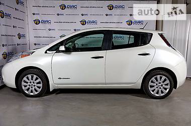 Хэтчбек Nissan Leaf 2015 в Киеве