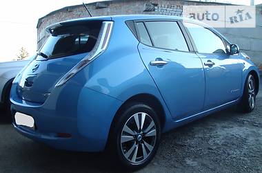 Седан Nissan Leaf 2013 в Киеве