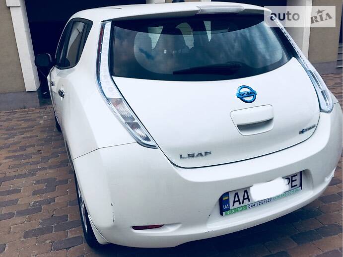 Хэтчбек Nissan Leaf 2013 в Киеве