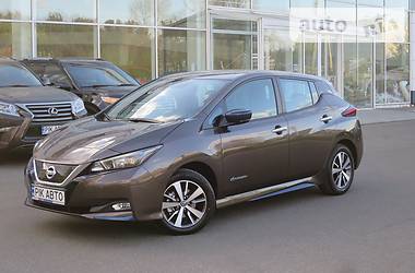 Хэтчбек Nissan Leaf 2019 в Киеве