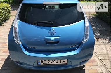 Хэтчбек Nissan Leaf 2014 в Каменском