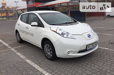 Хэтчбек Nissan Leaf 2013 в Киеве