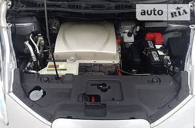 Хетчбек Nissan Leaf 2016 в 
