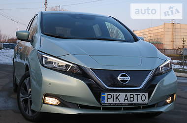 Хэтчбек Nissan Leaf 2019 в Киеве