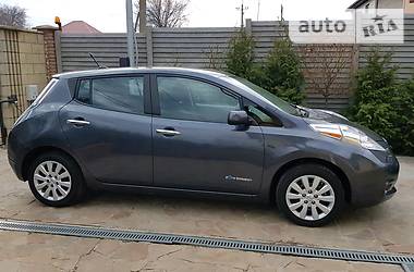 Хэтчбек Nissan Leaf 2013 в Запорожье