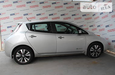 Хэтчбек Nissan Leaf 2015 в Киеве