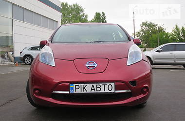 Хетчбек Nissan Leaf 2013 в Києві