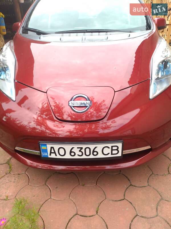 Універсал Nissan Leaf 2013 в Мукачевому