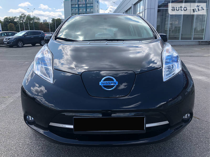 Хетчбек Nissan Leaf 2015 в Києві фото 2 Хетчбек Nissan Leaf 2015 в Києві