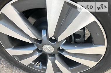 Хетчбек Nissan Leaf 2015 в 
