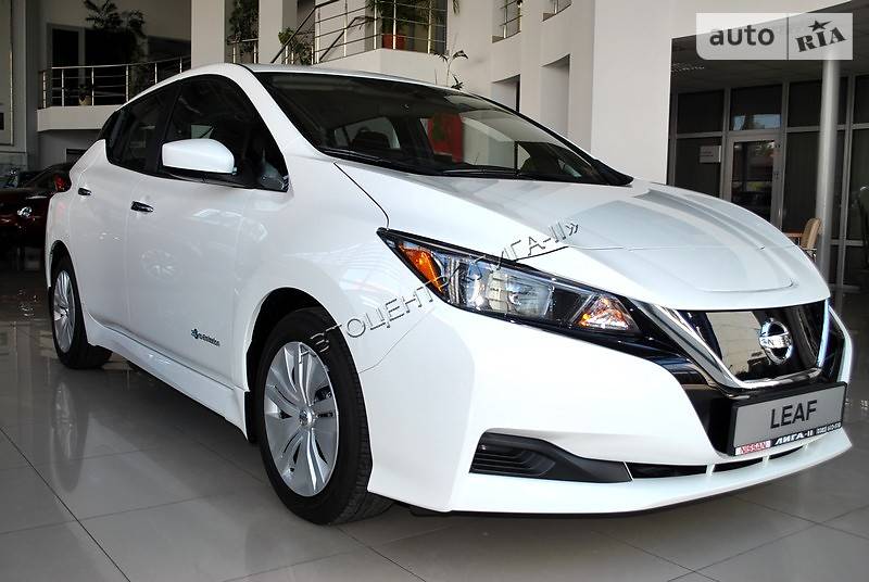 Хетчбек Nissan Leaf 2018 в 