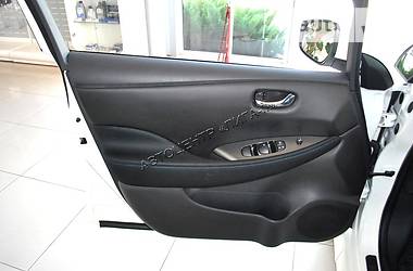 Хетчбек Nissan Leaf 2018 в 