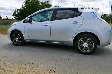 Хэтчбек Nissan Leaf 2011 в Одессе